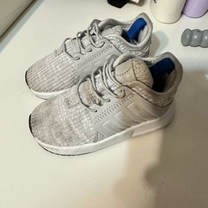 Adidas sneakers fir kids 6c